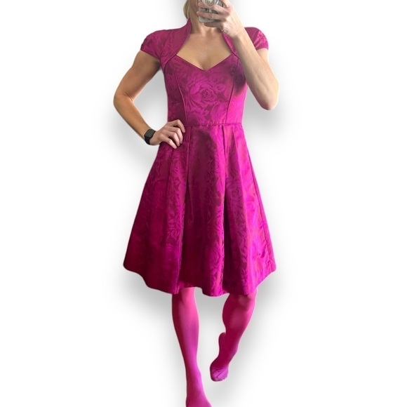 Theia Couture fit and flare dress (size 6) pink brocade rose print cap sleeve - Picture 1 of 16